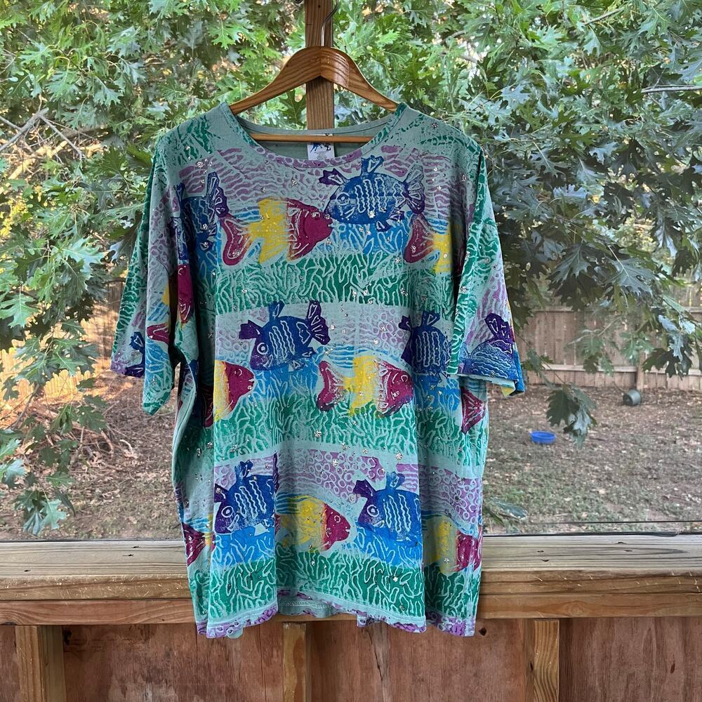 EZL Women's Vintage Green Silk Screen Fish Print Tee One Size